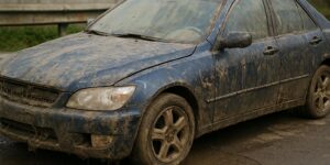 Auto po powodzi – czy warto naprawiać i na co uważać przy zakupie